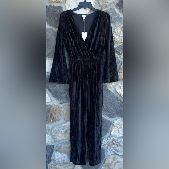 A New Day Black Velvet Jumpsuit Size S Gothic Whimsy Victorian Bell Sleeve Shiny - Picture 1 of 9